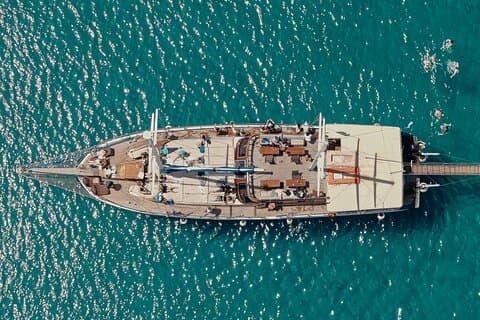 Cruise Athene : Agistri, Moni, Aegina met lunch en drankjes inbegrepen
