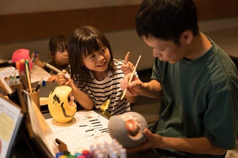 [Osaka] Traditional Daruma Art: Paint Your Own Lucky Charm