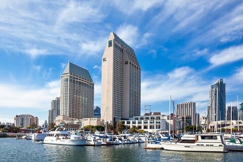 Tour privado a pie por el puerto de San Diego y billetes de crucero