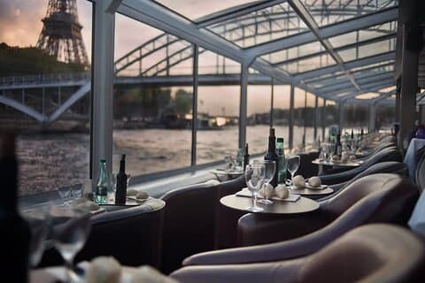 Paris Seine River Dinner Cruise with Scenic Night Views