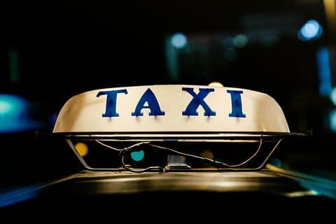 Delhi Airport: Private Transfer To/ From New Delhi/ Agra/Jaipur