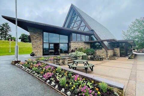 Mini Cabot Scenic Drive and Bell Museum Experience