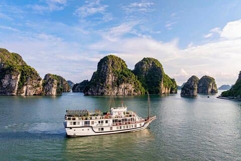 Abseits der ausgetretenen Pfade Bai Tu Long Bay 2D1N von Hanoi