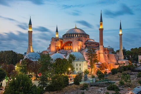 Istanbul Old Town Tour Hagia Sophia, Blue Mosque and Bazaars
