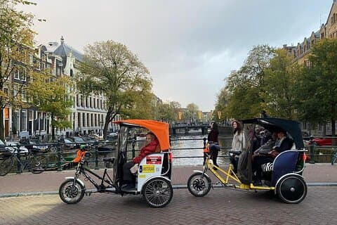 Private Amsterdam Experience—1 Hour Sightseeing Tour & Local Host
