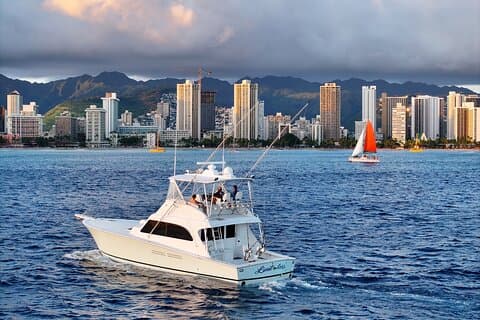 Carta de pesca deportiva de día completo en Honolulu
