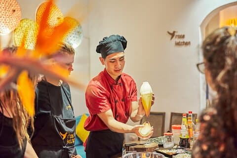 Rose Kitchen Hanoi : Trấn Quốc Pagoda Bezoek & MVO Kookles