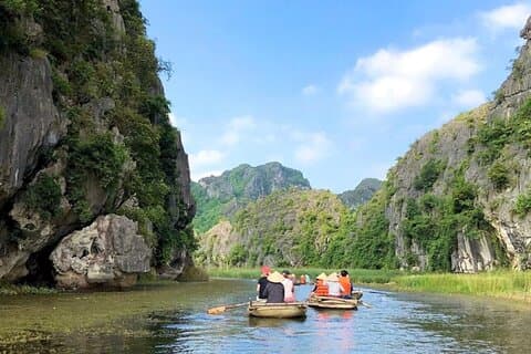 Hotell i nærheten av Mai Chau Valley-Pu Luong Reserve - Ninh Binh Adventure Tour