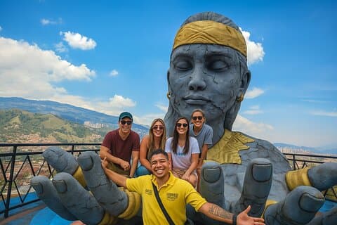 Comuna 13: Visita guiada à Comuna 13. Graffiti Tour Medellín (Graffitour)