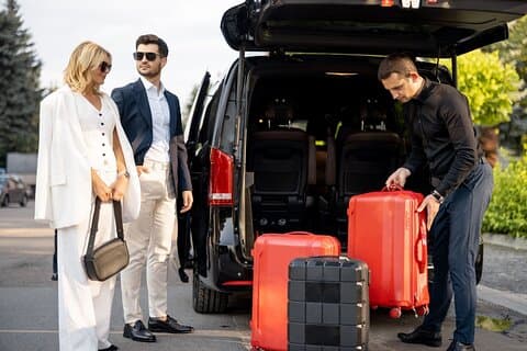 SUV transfer from downtown Chicago to O'hare or Midway Airport