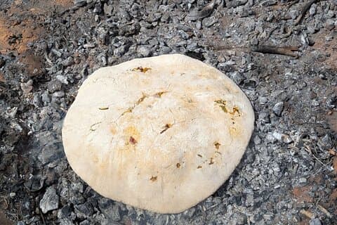 Cooking class in Merzouga Make Berber Madfouna in Sand