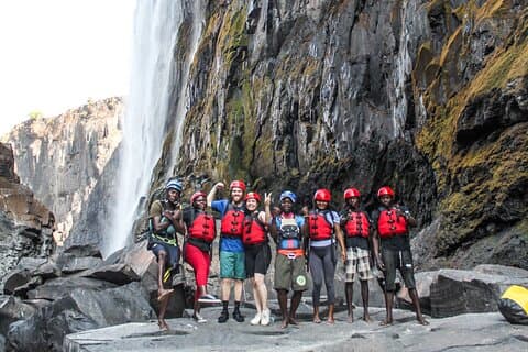 Nager sous les chutes Victoria Spray Adventures depuis Livingstone