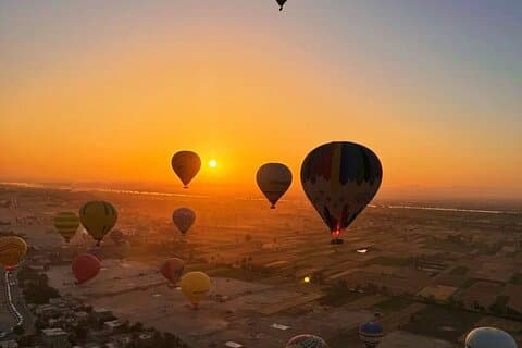 Private Luxor Tagesausflug von Hurghada mit Sonnenaufgang Ballonfahrt