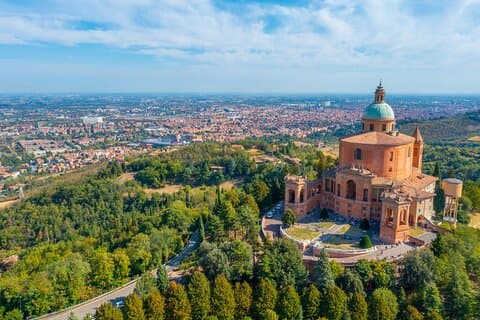 Privat overførsel fra Rom til Bologna med 2 timers sightseeing