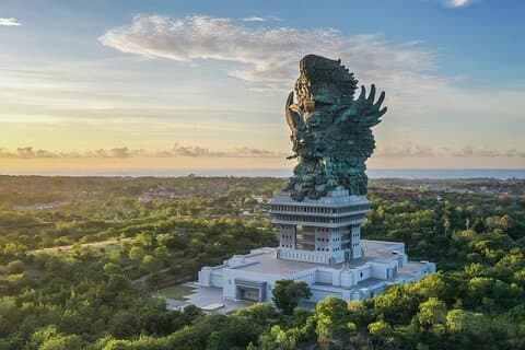 Garuda Wisnu Kencana GWK Eintrittskarte in Bali mit einem Getränk