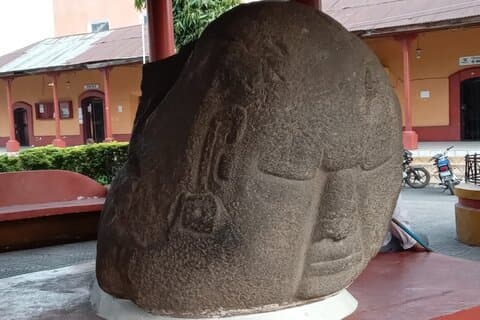 Guardians from the past. 4 hour tour From Quetzal Port.