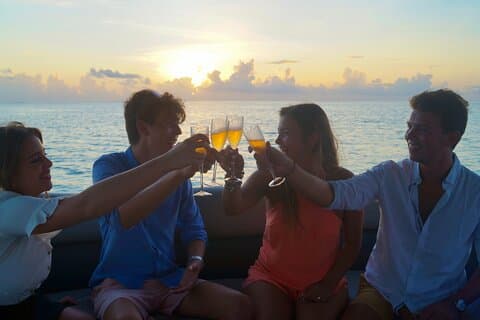 Toa boat Bora Bora Private Sunset On Entertainer Bar Boat