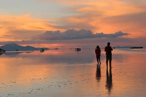 Salar de Uyuni 2D Oplev den hvide ørkenens magi