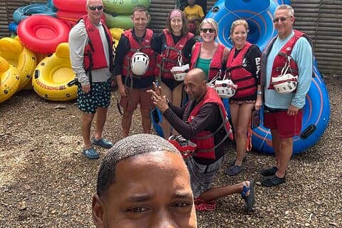 Privat guidet Cave Tubing & Belize Zoo tur fra Placencia