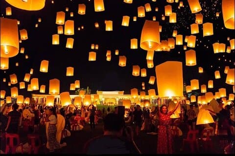Festa magica delle lanterne di Chiang Mai 2025 Yi Peng by Ping River