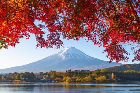 Mt. Fuji Herbstlaub und Kulturerbe Dorfausflug Tokio