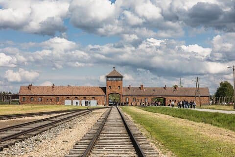 Visita guiada de Auschwitz-Birkenau a partir de Cracóvia com Hotel Pickup