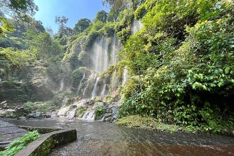 Lombok Tour 4 Wasserfall mit Spaziergang in Ricefield, Village & Beach