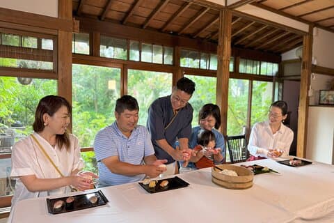 Sushi Making in a Century Old Kamakura Home