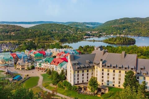 Transfert privé à l'aéroport YUL de Montréal depuis Mont-Tremblant