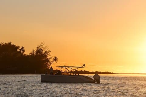 Crucero privado de lujo al atardecer Reef Discovery