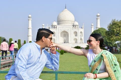 Taj Mahal & Agra Tour von Delhi mit privatem Klimaanlage Auto