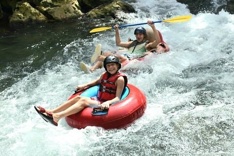 Blue Hole en River Tubing avontuur