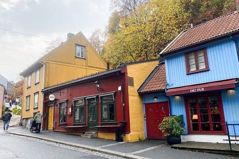 オスロノルウェー・グリューネルレッカウォーキングツアー（ドイツ語）