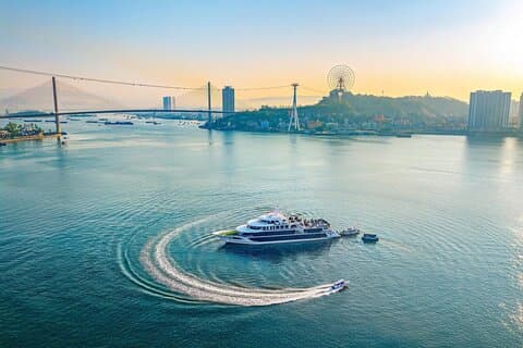 Sea Octopus Day Cruise och Ha Long Bay med Ti Top och Sung Sot