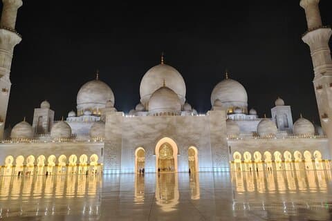 Privat Abu Dhabi City Tour (opp til 09 Pax)