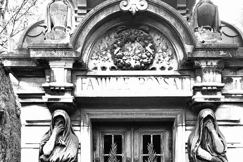 Historier och mysterier i Père Lachaise Cemetery Tour