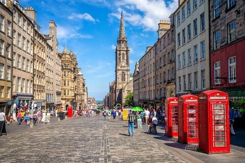 Excursão familiar privativa guiada pela Cidade Velha de Edimburgo