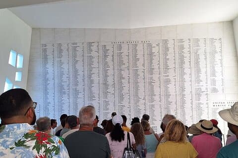 Early Access Pearl Harbor, USS Arizona & Historic Honolulu Tour