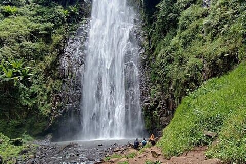 Cascata di Materuni e sorgente termale Chemka Tour privato di un giorno