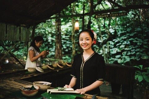 Borneo Cultural Village med 7 traditionella hem leds av Guide