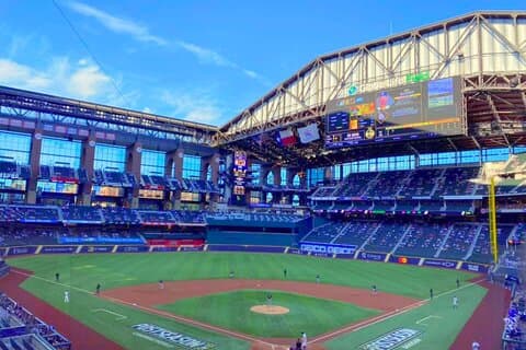 Partita di baseball dei Texas Rangers al Globe Life Field