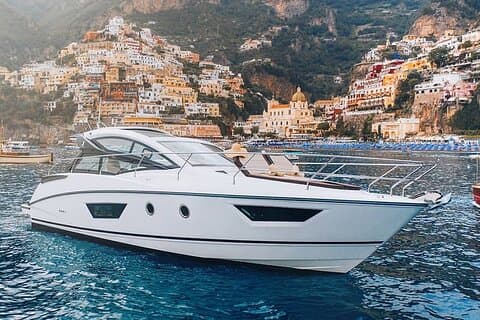 Magisches Positano-Erlebnis: Geheime Buchten, Höhlen, Champagner-Kreuzfahrt