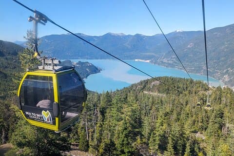 Private Whistler+ Sea 2 Sky Gondola +Shannon Fall+Green Lake Tour