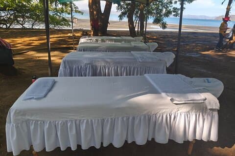Masaje de relajación premium con María en Costa Rica