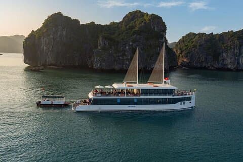 Den mest luksuriøse dagskrue gennem Ha Long Bay & Lan Ha Bay