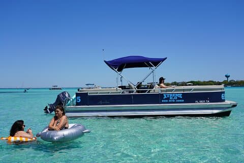 Xtreme H2O 12 Passenger Ponton Verhuur Grenzend aan Crab Island