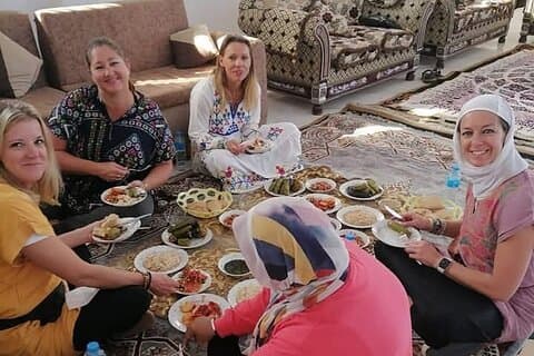 Experiência de almoço em uma casa egípcia