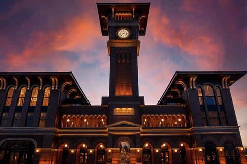 Historic Downtown Grapevine Tour for Large Groups