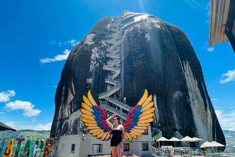 Vivi la magia di Guatape I Tour privato