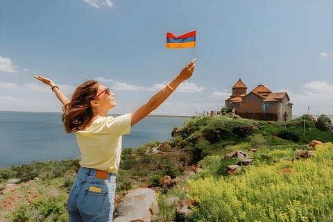 Dagstur Tbilisi till Armenien med Sevansjön och Jerevan